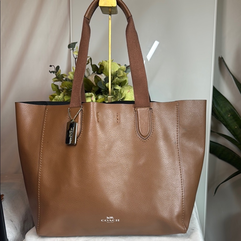 Coach Derby Large Tote 
Camel Saddle Brown Tan